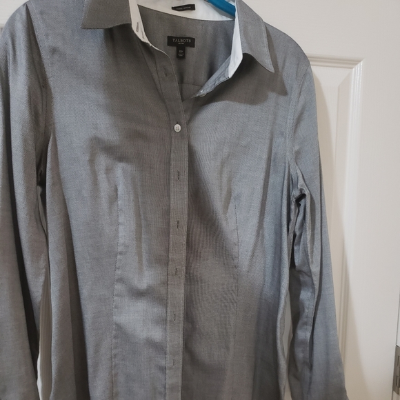 Talbots Button Down - Picture 2 of 4